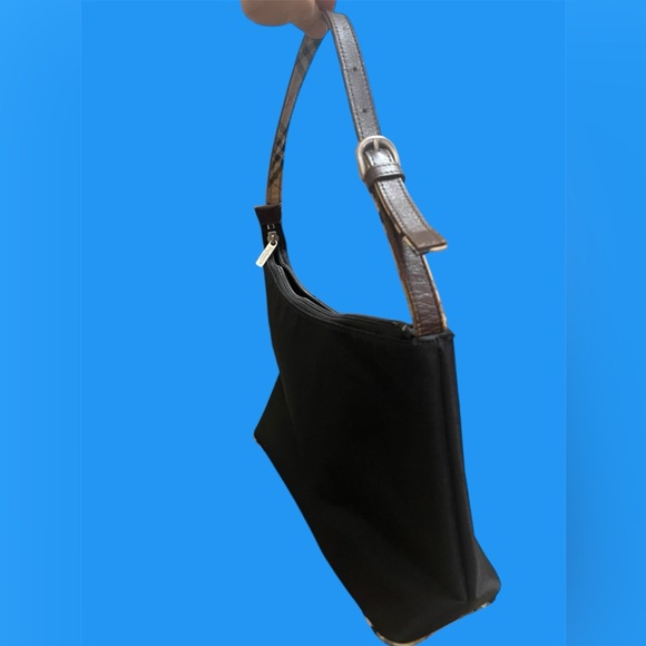 Burberry Blue Label Nova Check
Shoulder Bag Nylon Black - Picture 7 of 8